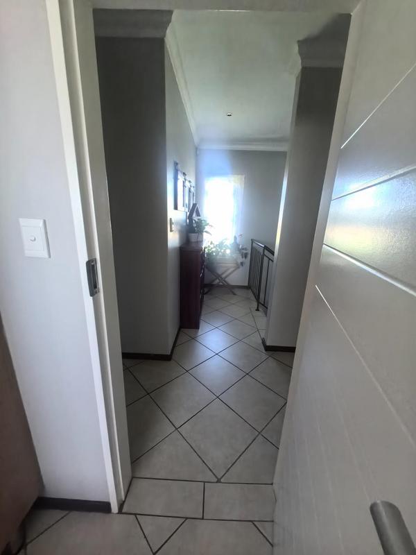 3 Bedroom Property for Sale in Monavoni Gauteng