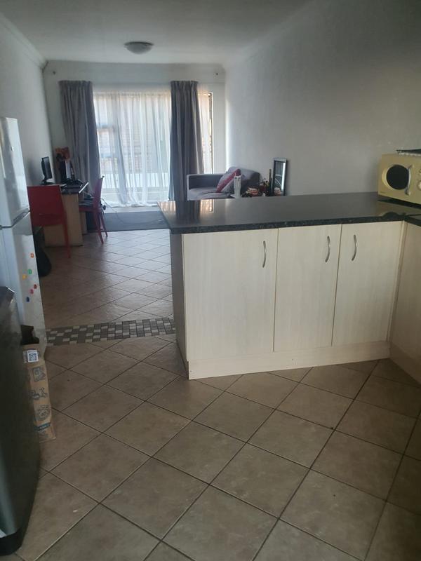 2 Bedroom Property for Sale in Florida Park Gauteng