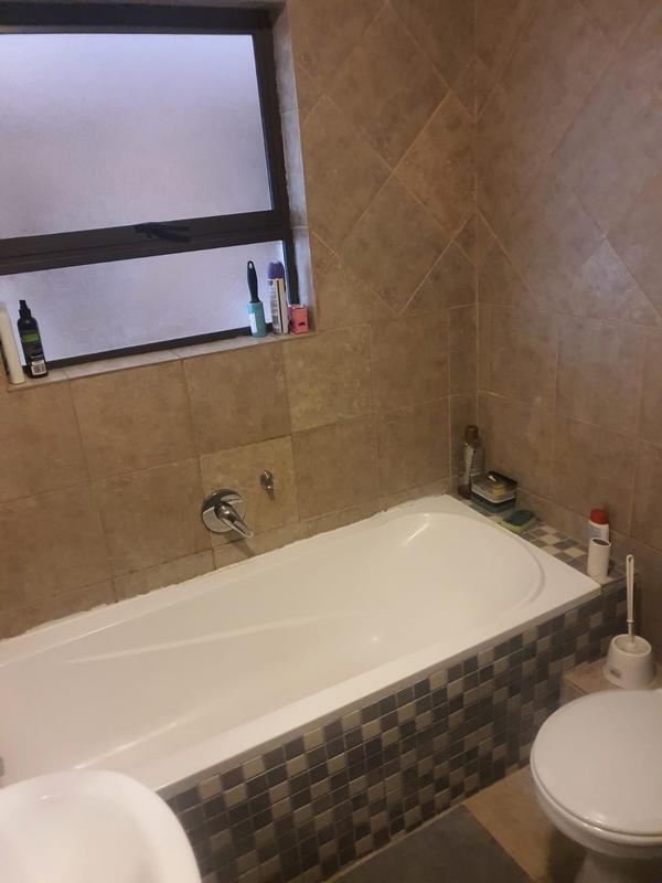 2 Bedroom Property for Sale in Florida Park Gauteng