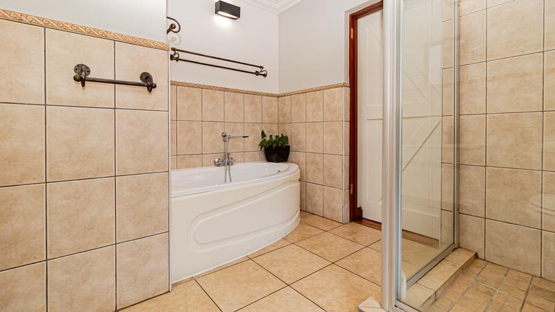 5 Bedroom Property for Sale in Irene Glen Estate Gauteng