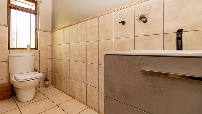 5 Bedroom Property for Sale in Irene Glen Estate Gauteng