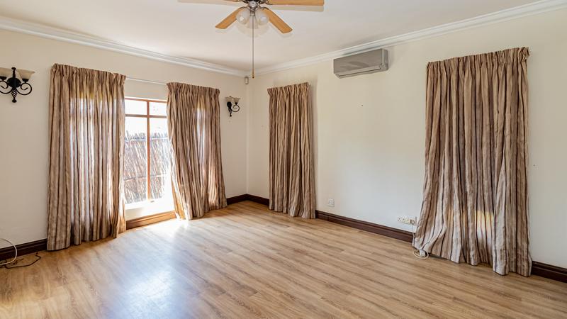 5 Bedroom Property for Sale in Irene Glen Estate Gauteng