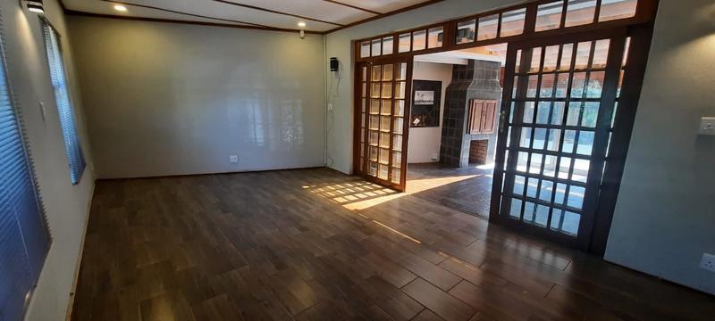 To Let 3 Bedroom Property for Rent in Pierre Van Ryneveld Gauteng