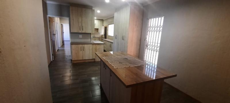 To Let 3 Bedroom Property for Rent in Pierre Van Ryneveld Gauteng