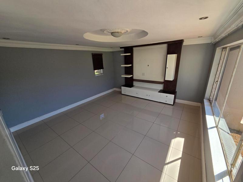 To Let 4 Bedroom Property for Rent in Moreleta Park Gauteng