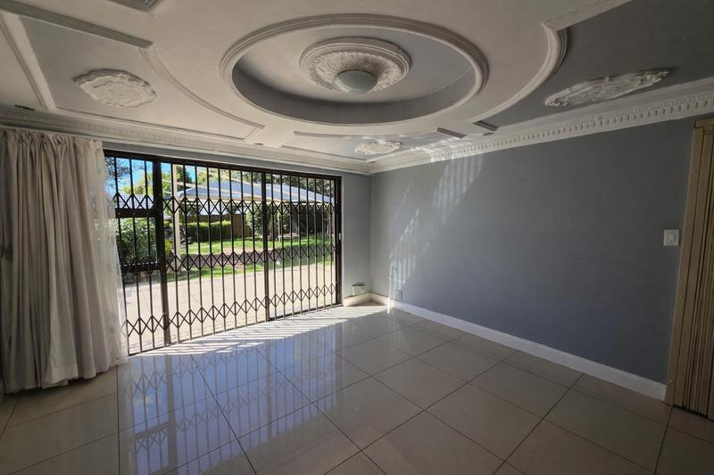 To Let 4 Bedroom Property for Rent in Moreleta Park Gauteng