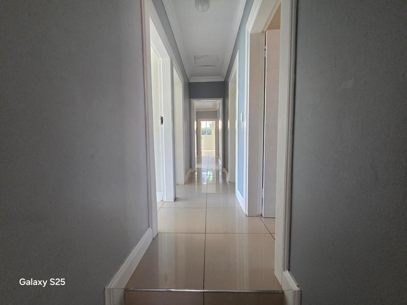 To Let 4 Bedroom Property for Rent in Moreleta Park Gauteng