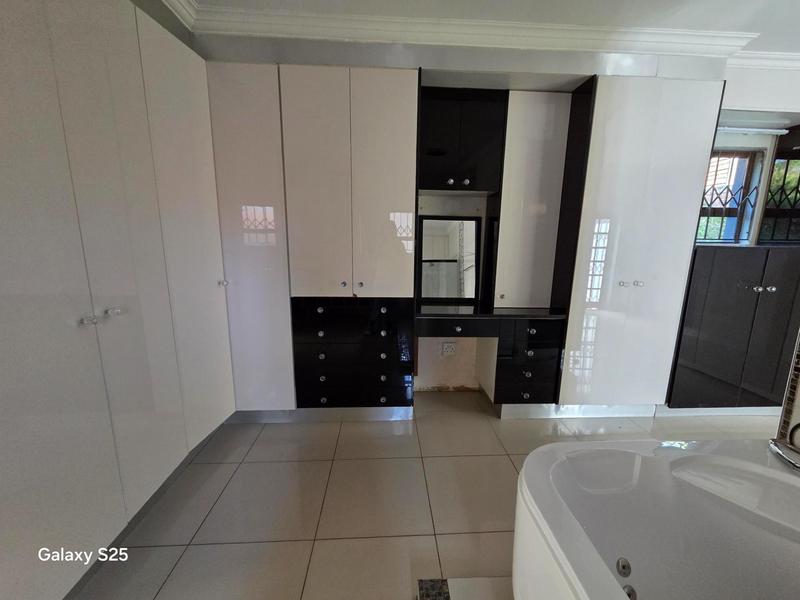 To Let 4 Bedroom Property for Rent in Moreleta Park Gauteng