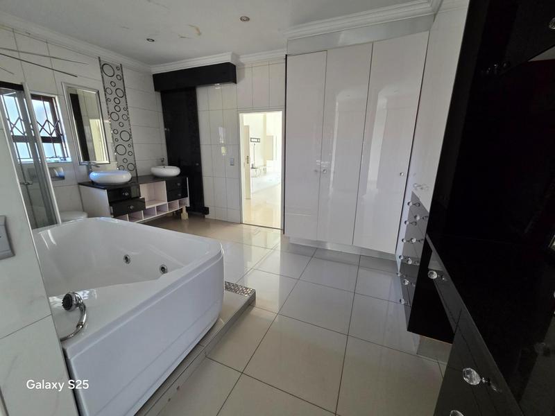 To Let 4 Bedroom Property for Rent in Moreleta Park Gauteng