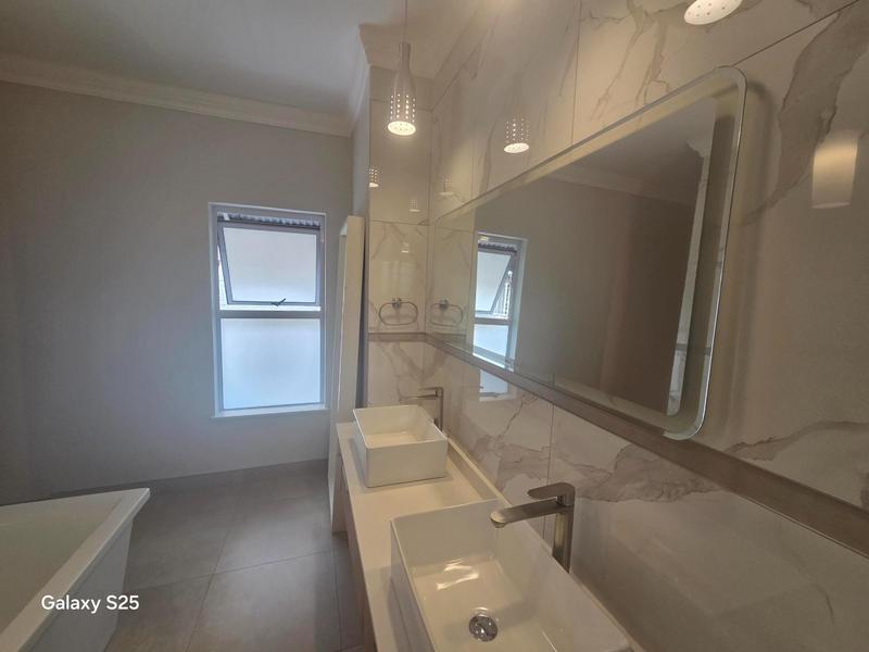 To Let 3 Bedroom Property for Rent in Nieuw Muckleneuk Gauteng