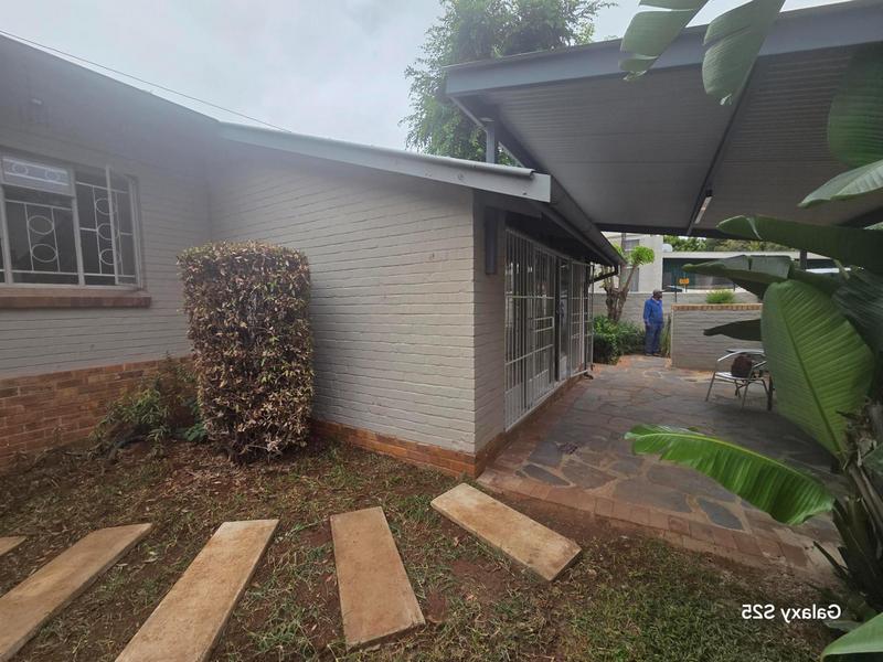 To Let 3 Bedroom Property for Rent in Nieuw Muckleneuk Gauteng