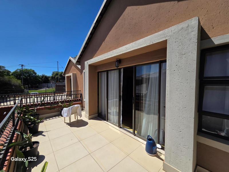 To Let 4 Bedroom Property for Rent in Waterkloof Ridge Gauteng
