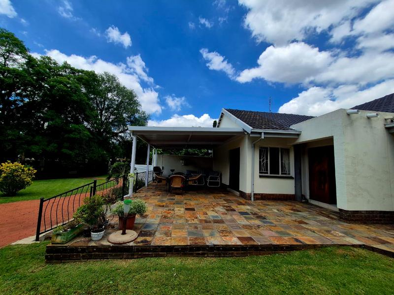 5 Bedroom Property for Sale in Lyttelton Gauteng