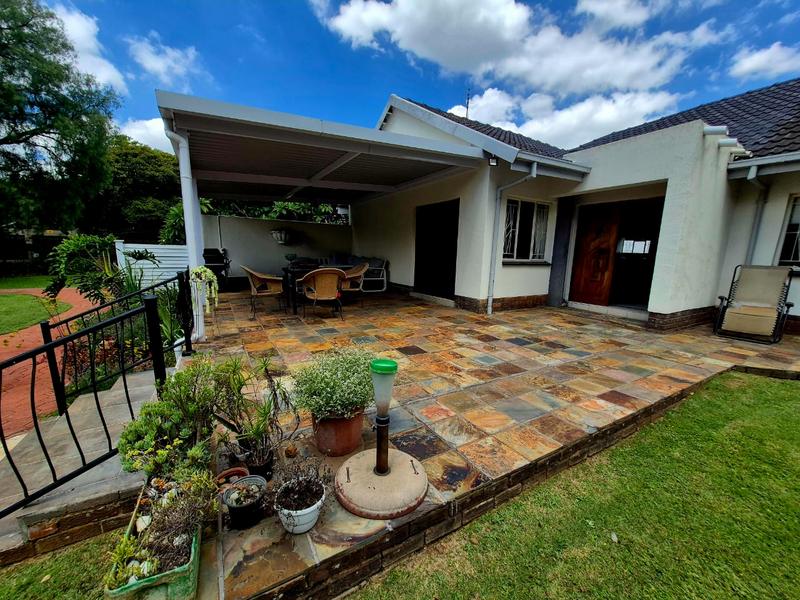 5 Bedroom Property for Sale in Lyttelton Gauteng