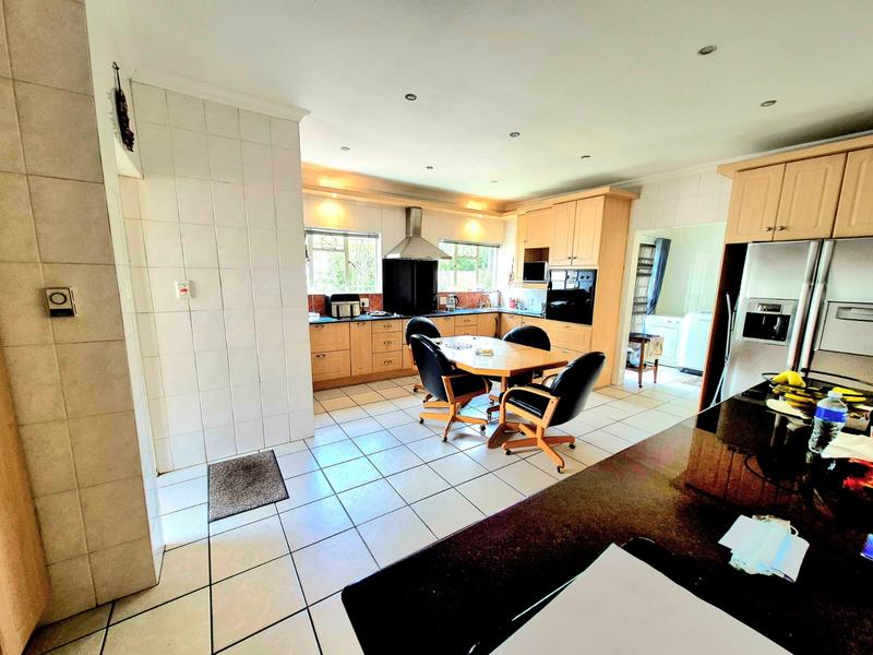 5 Bedroom Property for Sale in Lyttelton Gauteng