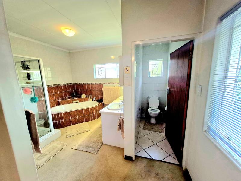 5 Bedroom Property for Sale in Lyttelton Gauteng