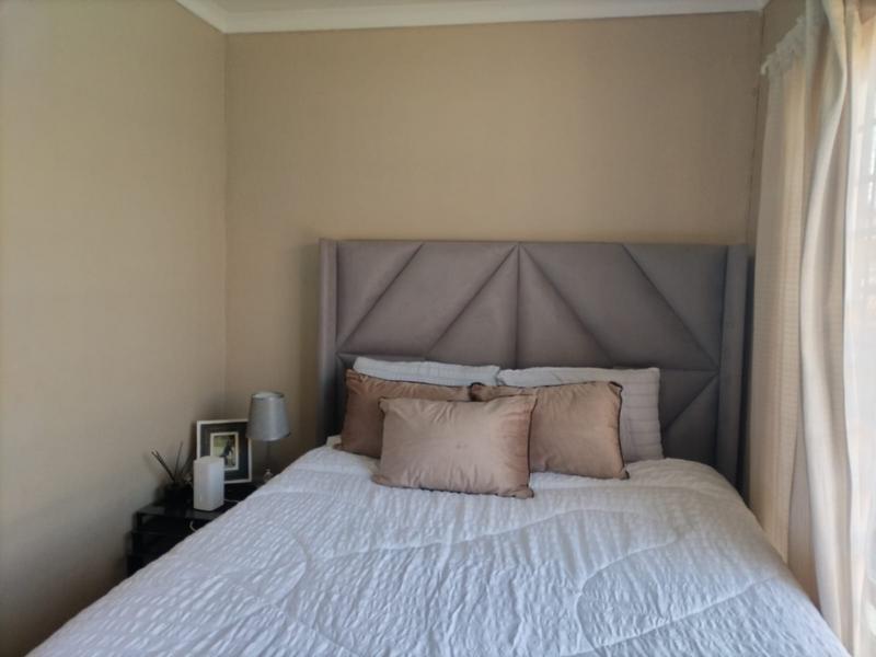 2 Bedroom Property for Sale in The Orchards Gauteng