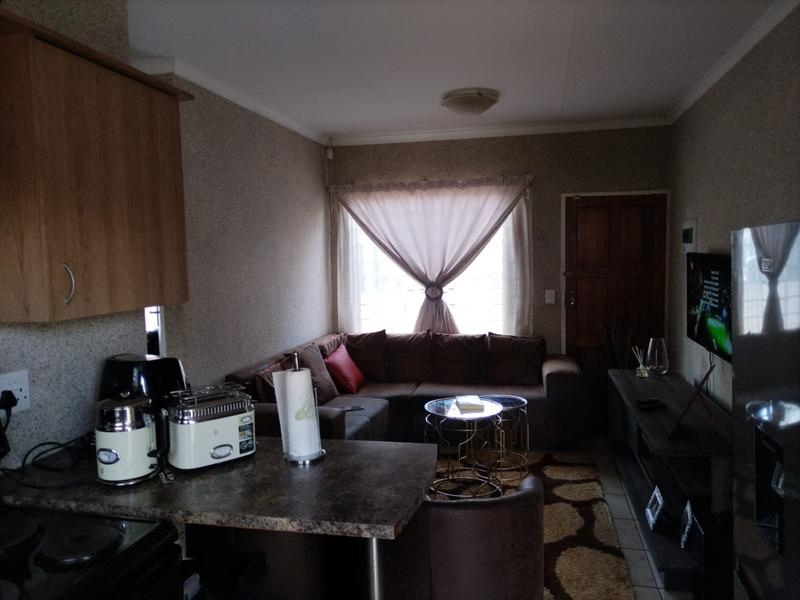 2 Bedroom Property for Sale in The Orchards Gauteng