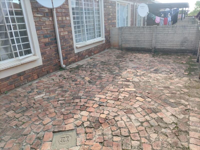 2 Bedroom Property for Sale in The Orchards Gauteng