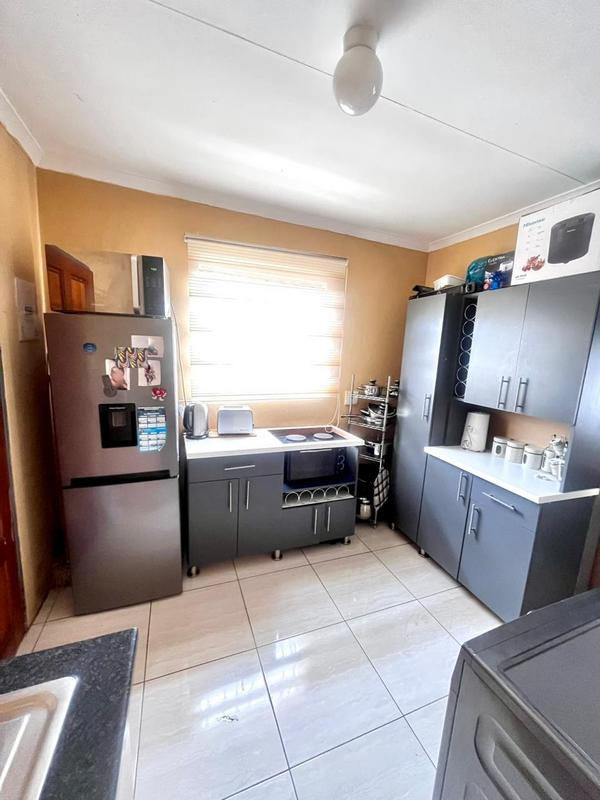 2 Bedroom Property for Sale in Fleurhof Gauteng