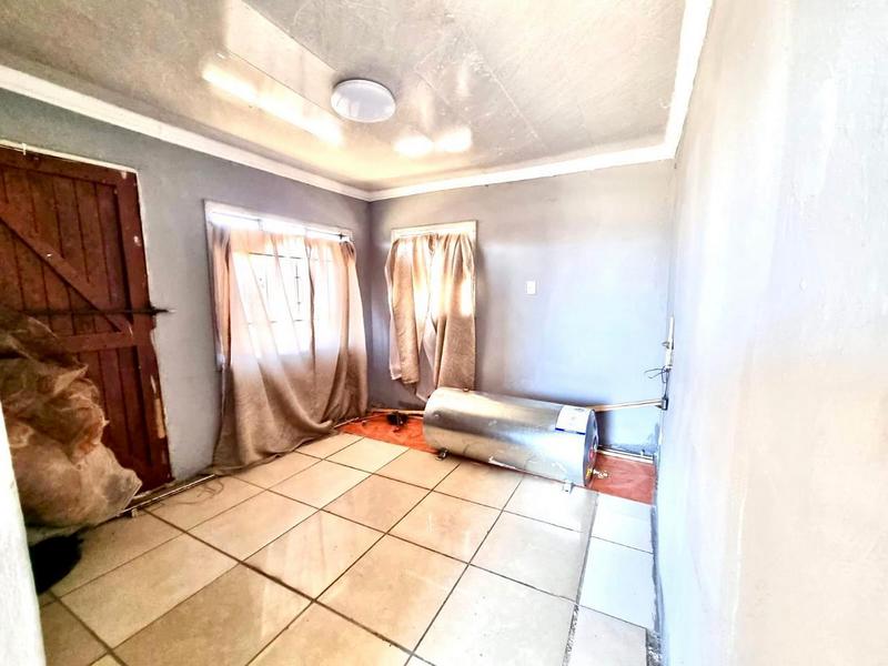 2 Bedroom Property for Sale in Lenasia South Gauteng