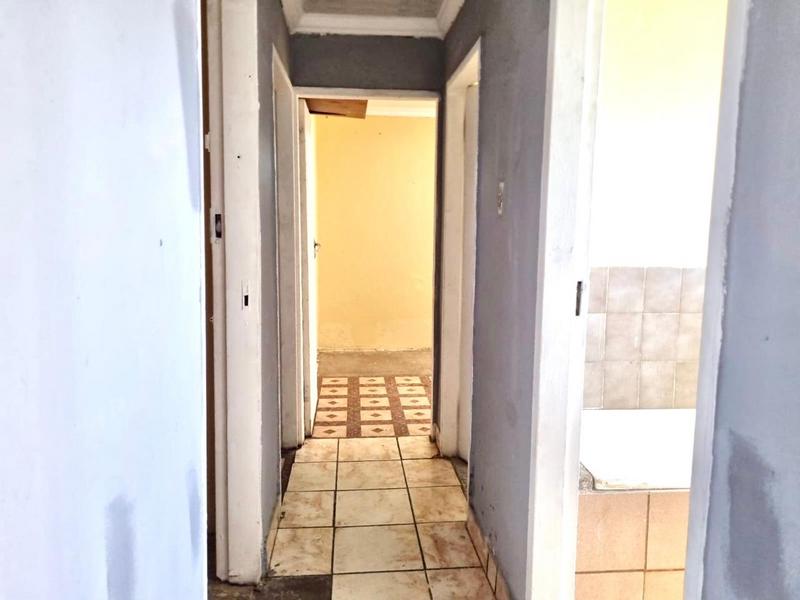 2 Bedroom Property for Sale in Lenasia South Gauteng