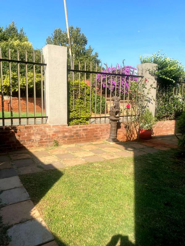 5 Bedroom Property for Sale in Eldorado Park Gauteng