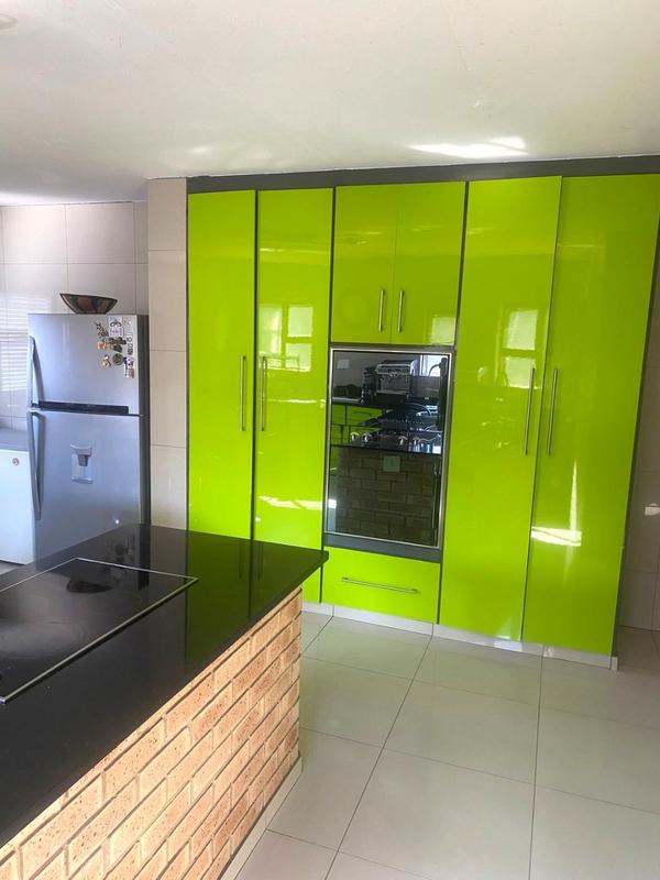 5 Bedroom Property for Sale in Eldorado Park Gauteng