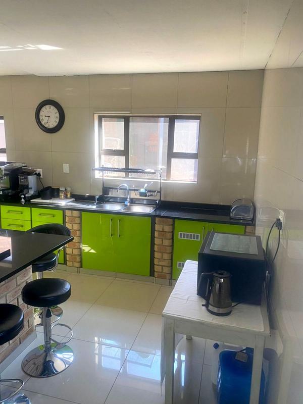 5 Bedroom Property for Sale in Eldorado Park Gauteng