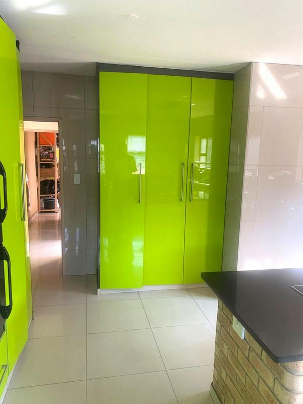 5 Bedroom Property for Sale in Eldorado Park Gauteng