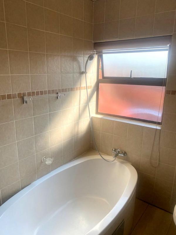 5 Bedroom Property for Sale in Eldorado Park Gauteng