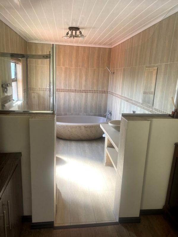 5 Bedroom Property for Sale in Eldorado Park Gauteng