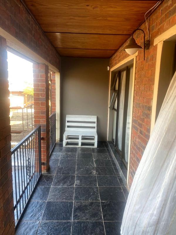 5 Bedroom Property for Sale in Eldorado Park Gauteng