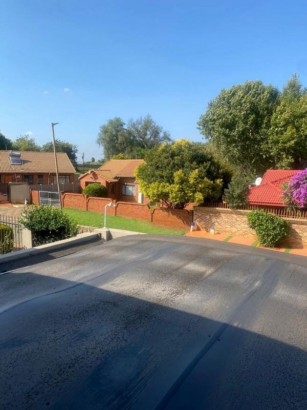 5 Bedroom Property for Sale in Eldorado Park Gauteng