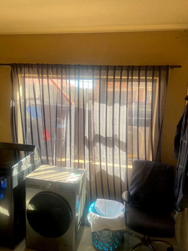 5 Bedroom Property for Sale in Eldorado Park Gauteng