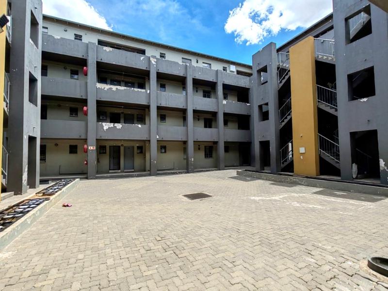 2 Bedroom Property for Sale in Fleurhof Gauteng