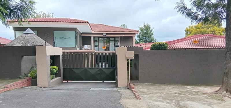 3 Bedroom Property for Sale in Meredale Gauteng