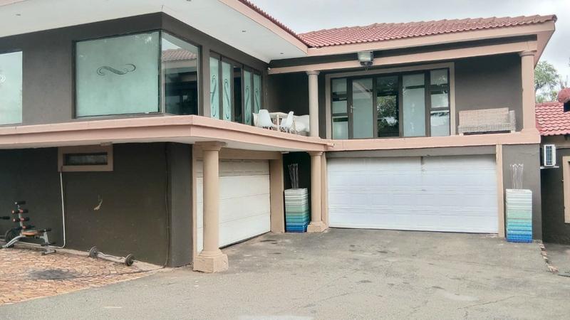 3 Bedroom Property for Sale in Meredale Gauteng