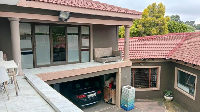 3 Bedroom Property for Sale in Meredale Gauteng