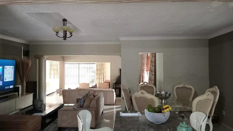3 Bedroom Property for Sale in Meredale Gauteng