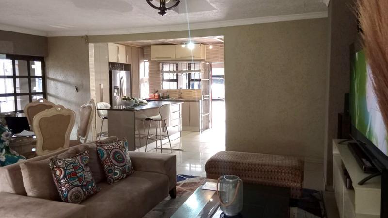 3 Bedroom Property for Sale in Meredale Gauteng