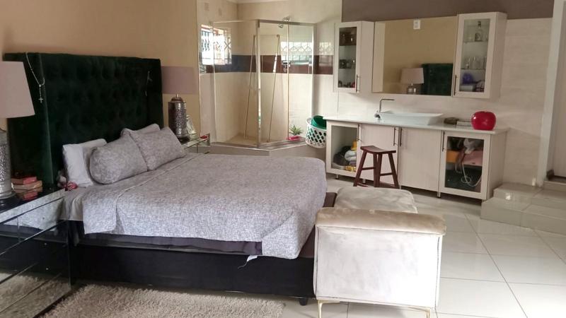 3 Bedroom Property for Sale in Meredale Gauteng