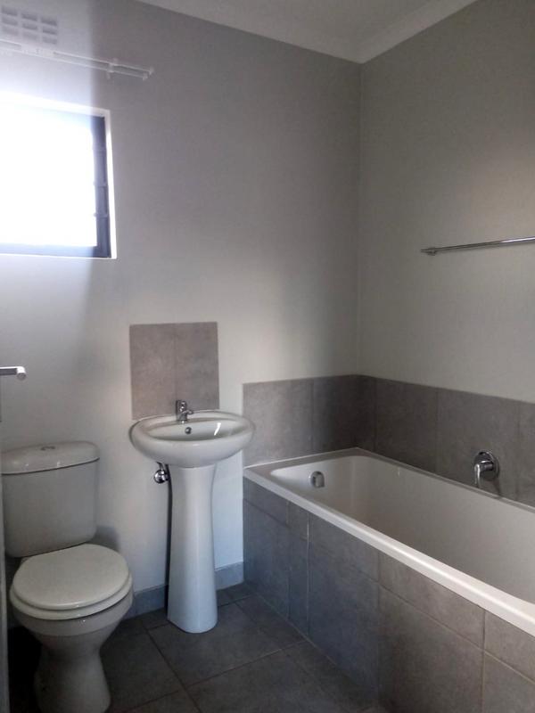 2 Bedroom Property for Sale in Protea Glen Gauteng