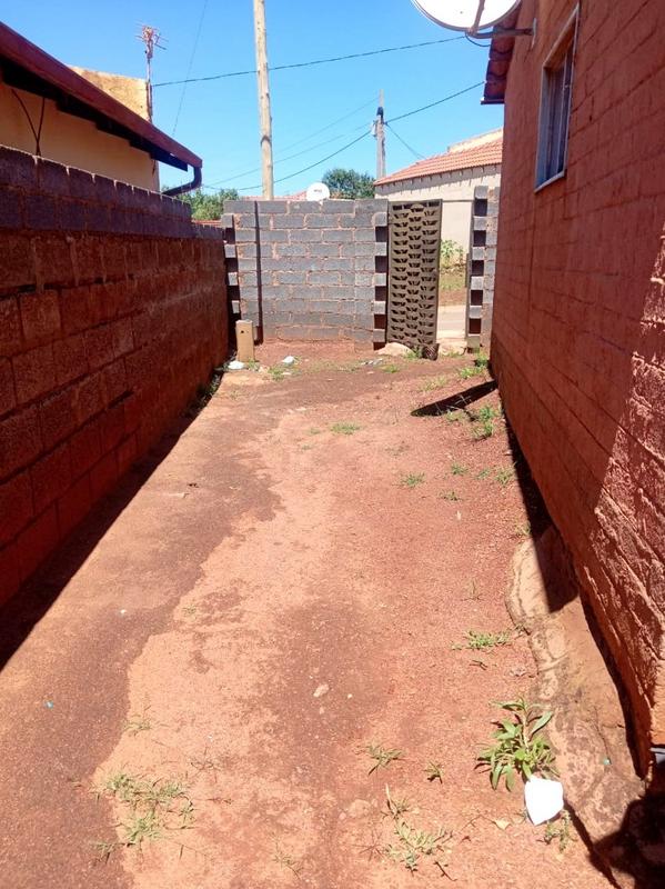 2 Bedroom Property for Sale in Rietvallei Gauteng