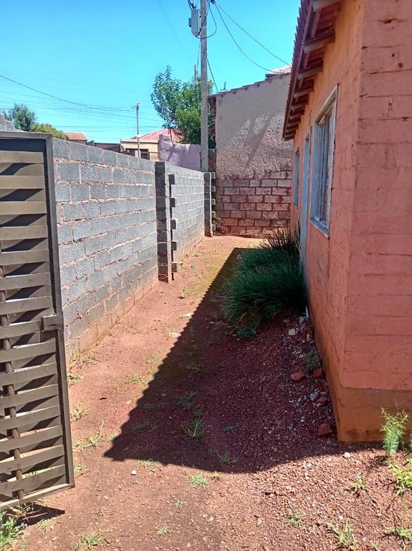 2 Bedroom Property for Sale in Rietvallei Gauteng