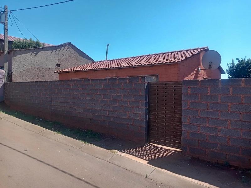 2 Bedroom Property for Sale in Rietvallei Gauteng