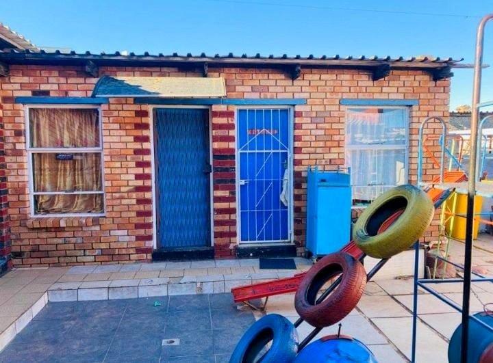 2 Bedroom Property for Sale in Toekomsrus Gauteng
