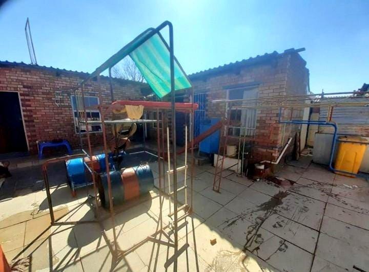 2 Bedroom Property for Sale in Toekomsrus Gauteng