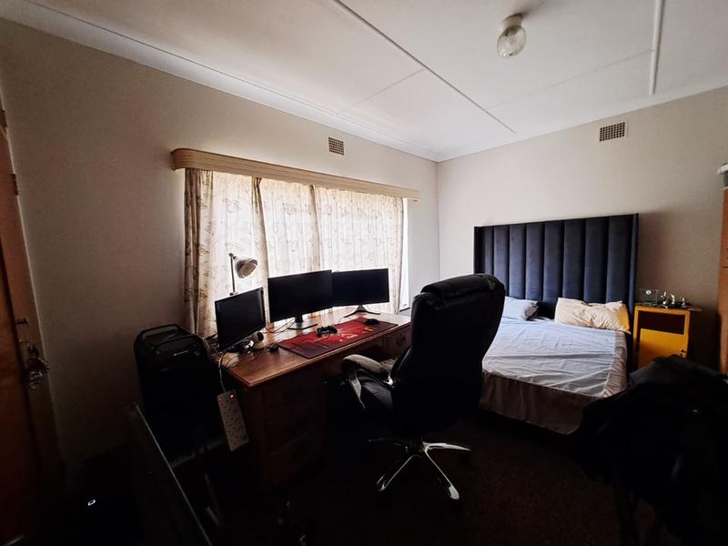 6 Bedroom Property for Sale in Elsburg Gauteng