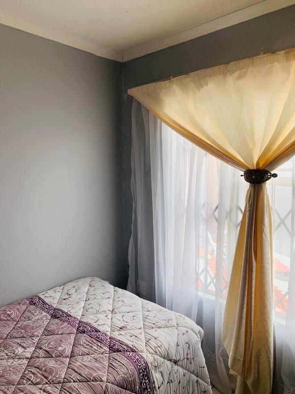 To Let 3 Bedroom Property for Rent in Fleurhof Gauteng